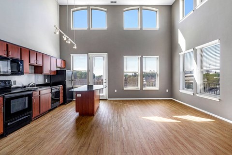 Floor plan for 2 beds, 2 baths, 1550 sqft